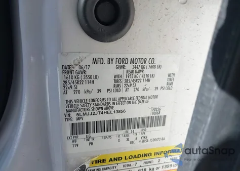 2017 Lincoln Navigator Select z USA, uszkodzony, nr VIN 5LMJJ2JT4HEL13856